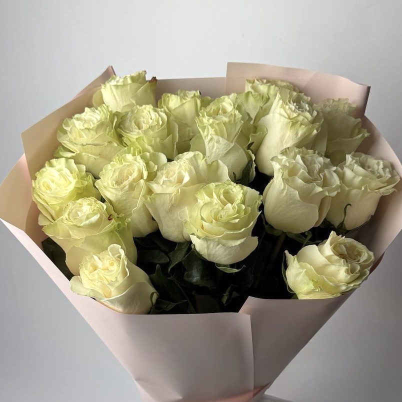 Букет троянд Мондіаль 17 шт : Імпортна троянда (Білий) - 17.