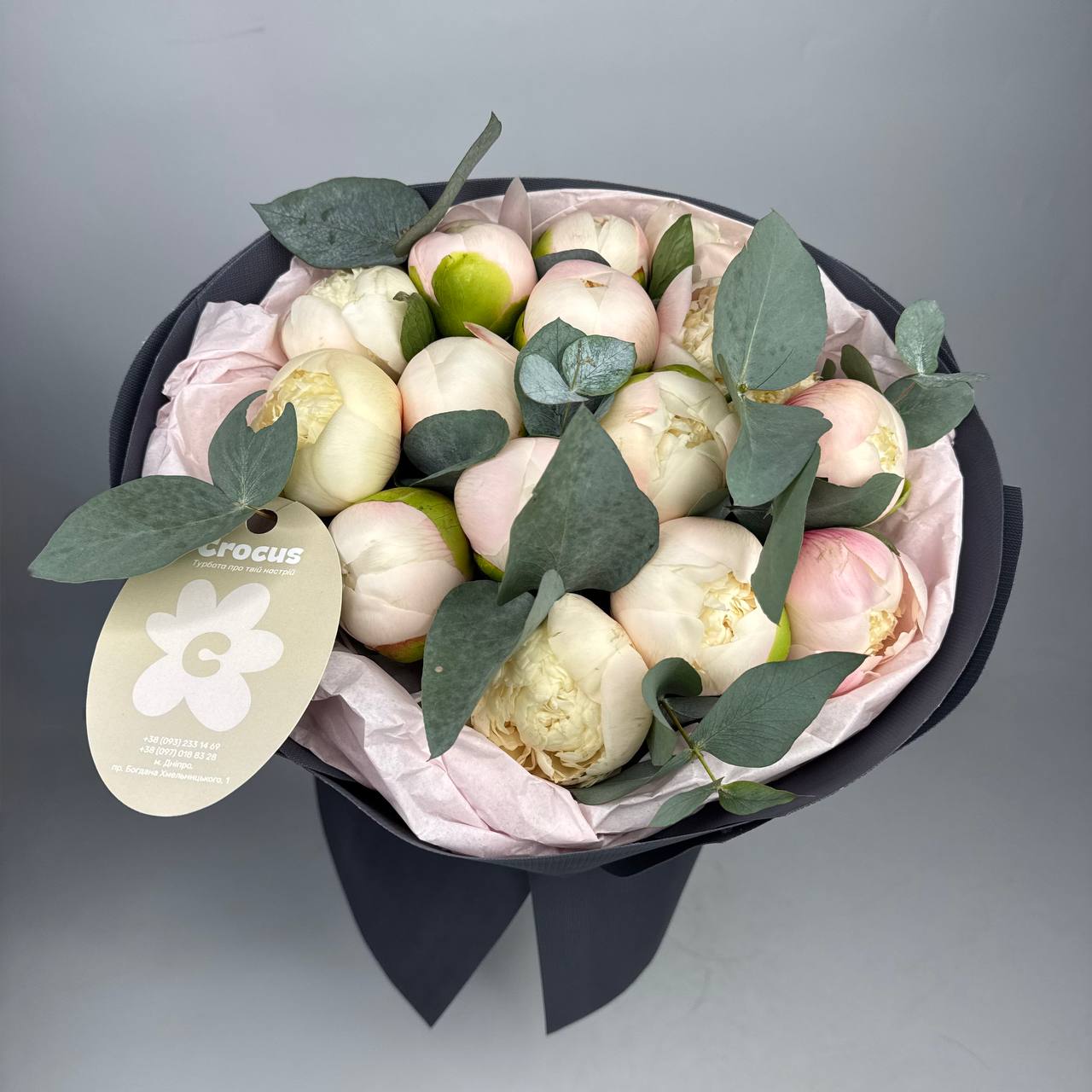 Букет півоній 15 шт, евкаліпт image